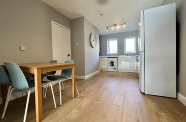 Brandling Court, Sandyford, Newcastle - Image 2
